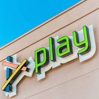 PLAY