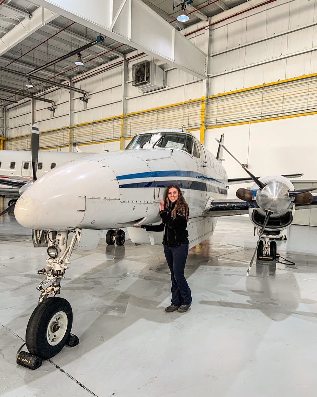 One last goodbye to her favorite BE99! Captain Kayleigh Huth is now in Atlanta for EMB120 Captain training! Kayleigh will be documenting her training journey and sharing what she can what questions do you have for her?